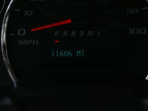 Used 2024 GMC Savana 2500 w/ Driver Convenience Package image 12