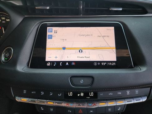 Used 2023 Cadillac XT4 Sport FWD image 17