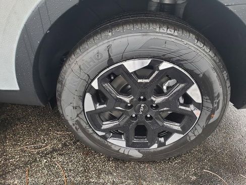 New 2026 Kia Sorento S image 12