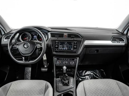 Used 2021 Volkswagen Tiguan S image 12