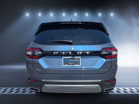 New 2026 Honda Pilot Touring image 4