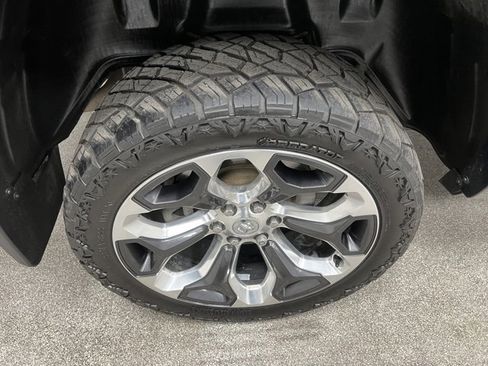 Used 2022 RAM 1500 Limited w/ Body-Colour Bumper Group image 20