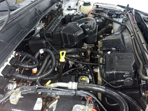 Used 2016 Ford F250 XL w/ Power Equipment Group image 40