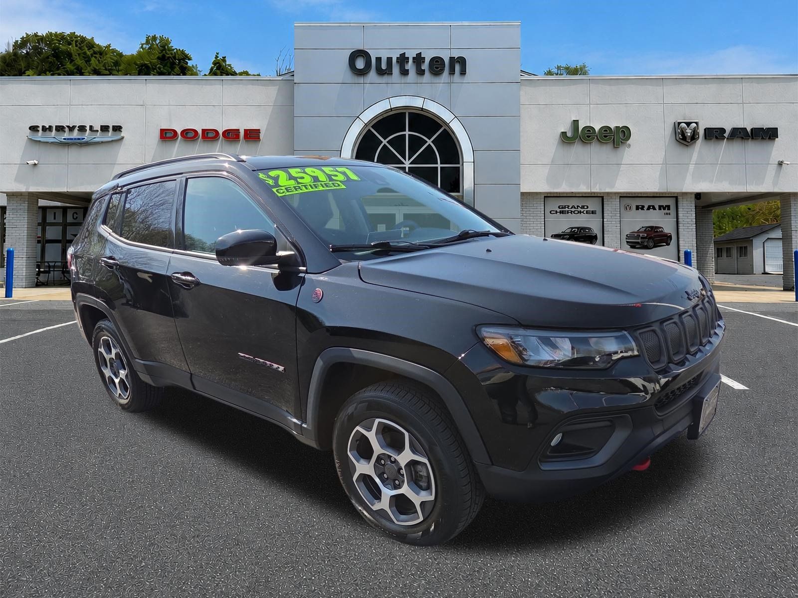Certified 2022 Jeep Compass Trailhawk w/ Trailhawk Convenience Group AWD/4WD image 1