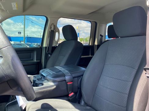 Used 2019 RAM 1500 Express w/ Wheel & Sound Group AWD/4WD image 10