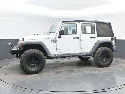 Used 2018 Jeep Wrangler Unlimited Sport w/ Connectivity Group AWD/4WD image 6