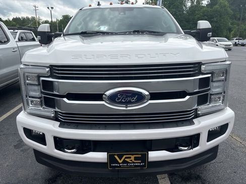 Used 2019 Ford F350 Limited AWD/4WD image 8