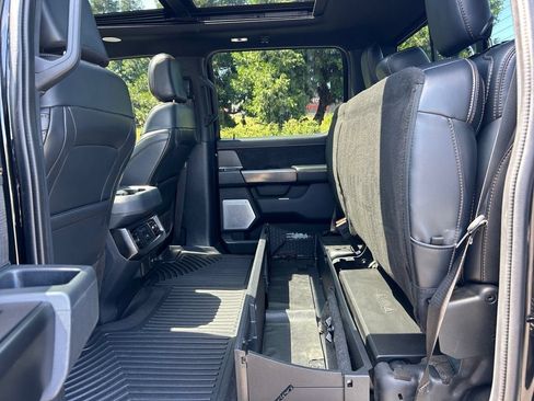 Used 2023 Ford F350 Platinum w/ FX4 Off-Road Package AWD/4WD image 33