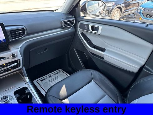 Used 2023 Ford Explorer XLT w/ Equipment Group 202A AWD/4WD image 12