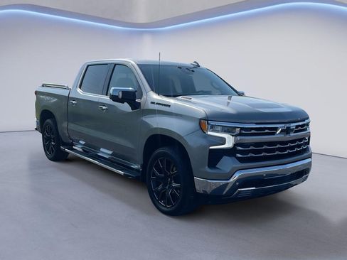 Used 2023 Chevrolet Silverado 1500 LTZ w/ LTZ Premium Package AWD/4WD image 8