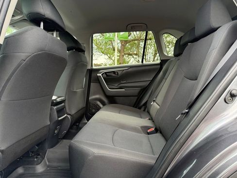Certified 2021 Toyota RAV4 LE AWD/4WD image 11
