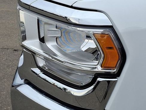 Used 2024 RAM 2500 Tradesman w/ Chrome Appearance Group image 29