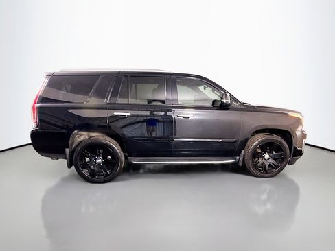 Used 2018 Cadillac Escalade Luxury AWD/4WD image 11