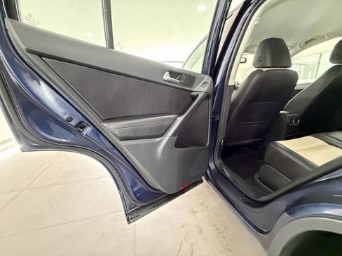 Used 2016 Volkswagen Tiguan S image 23
