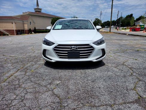 Used 2018 Hyundai Elantra Value Edition FWD image 2