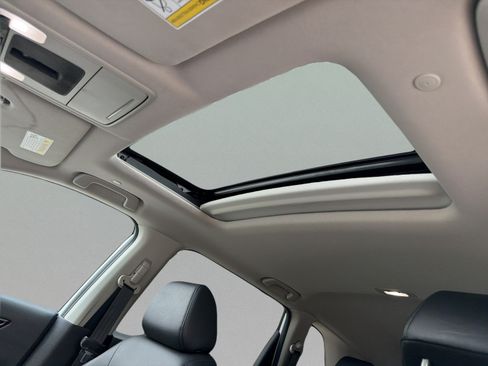 Used 2024 Honda CR-V EX-L image 18