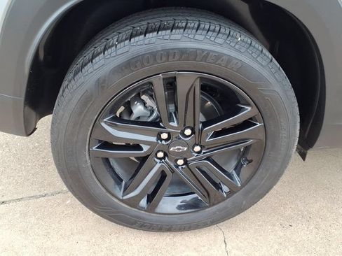 Used 2025 Chevrolet Trax ACTIV w/ Driver Confidence Package FWD image 7