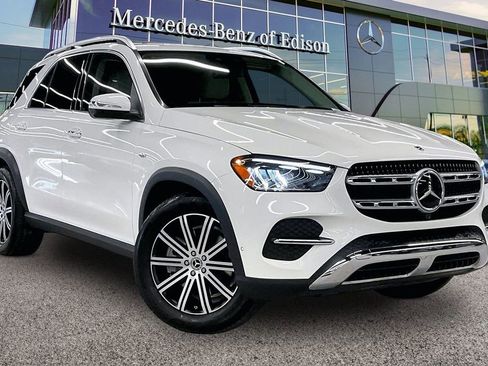 New 2025 Mercedes-Benz GLE 450e 4MATIC image 1