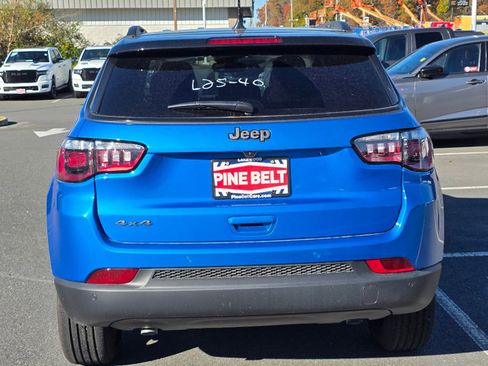 New 2026 Jeep Compass Limited w/ Limited Altitude Pack image 10