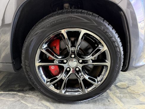 Used 2016 Jeep Grand Cherokee SRT AWD/4WD image 30
