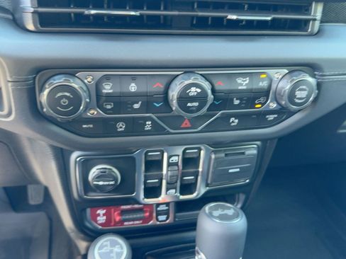 New 2025 Jeep Wrangler Unlimited Rubicon image 28