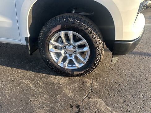 Used 2024 Chevrolet Silverado 1500 W/T w/ WT Value Package image 23