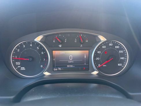 Used 2022 GMC Acadia SLE w/ LPO, Floor Liner Package FWD image 10