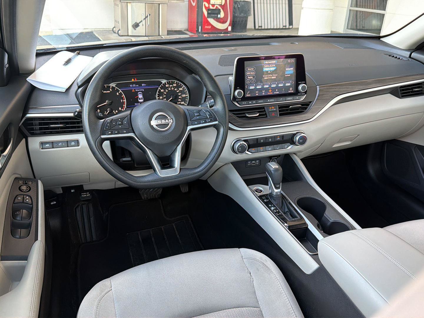 Used 2025 Nissan Altima 2.5 SV FWD image 18