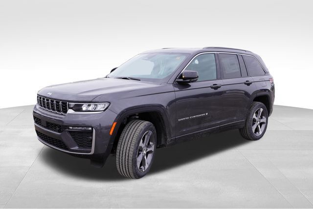 New 2026 Jeep Grand Cherokee Limited w/ Luxury Tech Group II AWD/4WD image 7
