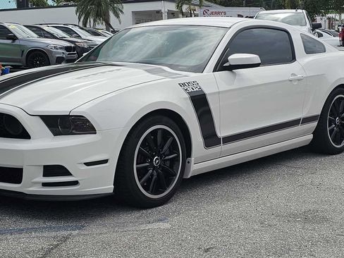 Used 2013 Ford Mustang Boss 302 w/ Boss 302 Accessory Pkg RWD image 1