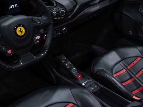 Used 2018 Ferrari 488 Spider image 25