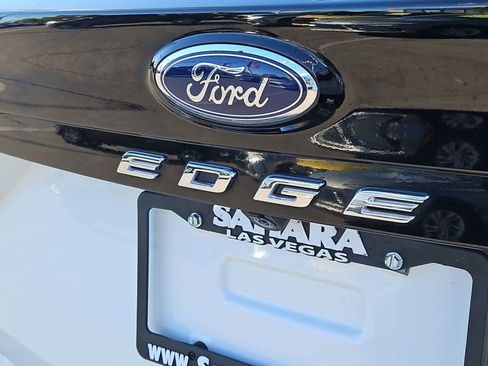Used 2021 Ford Edge ST image 13