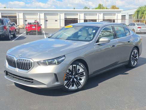Used 2025 BMW 530i 530i image 1