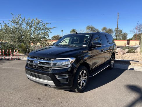 Used 2023 Ford Expedition Limited image 7