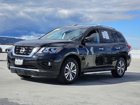 Used 2019 Nissan Pathfinder SL w/ Cargo Package image 6