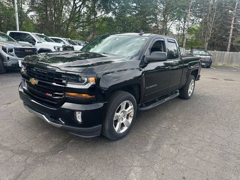 Used 2017 Chevrolet Silverado 1500 LT w/ All Star Edition AWD/4WD image 5