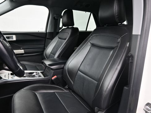 Used 2021 Ford Explorer Limited w/ Equipment Group 301A image 16