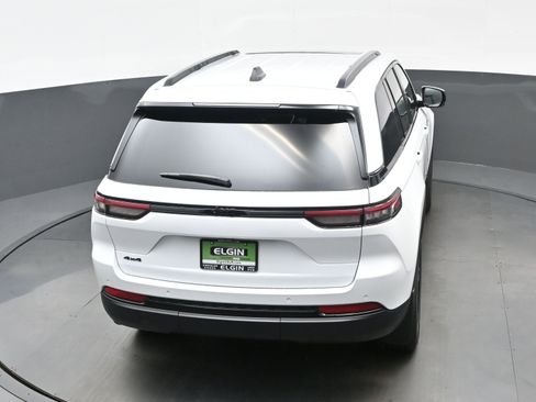 New 2025 Jeep Grand Cherokee Altitude AWD/4WD image 21