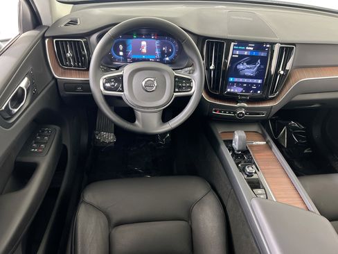 Used 2023 Volvo XC60 B5 Plus w/ Protection Package Premier image 22