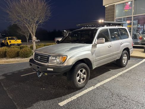 Used 2000 Toyota Land Cruiser image 3