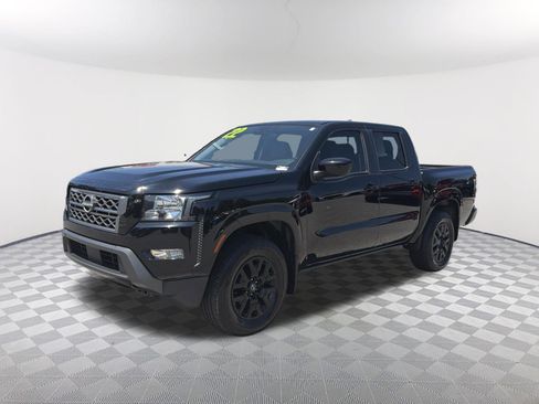 Used 2022 Nissan Frontier SV AWD/4WD image 3
