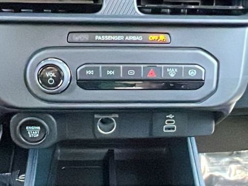 New 2025 Ford Maverick XLT w/ XLT Luxury Package AWD/4WD image 25