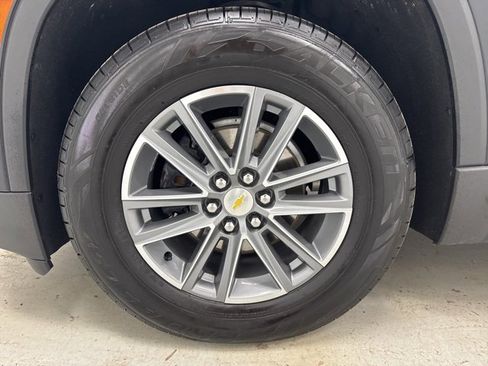 Used 2022 Chevrolet Traverse LT w/ LPO, 'HIT The Road' Package image 38