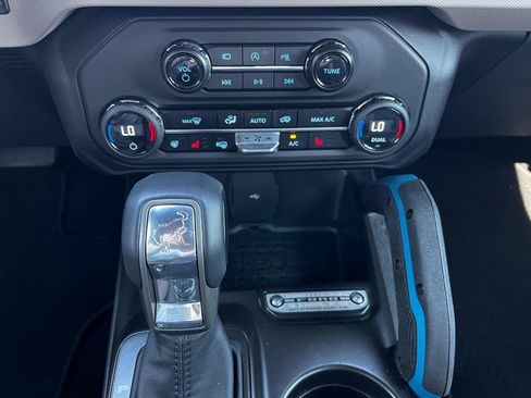 Used 2024 Ford Bronco Wildtrak image 19