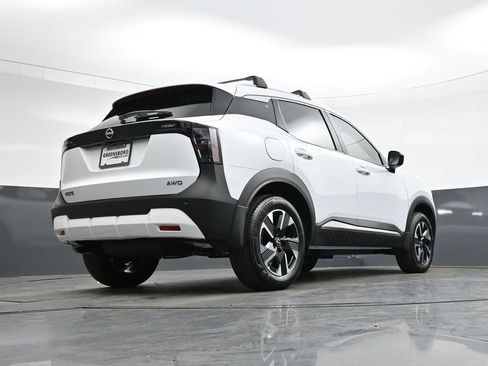 New 2026 Nissan Kicks SV w/ Cold Weather Package AWD/4WD image 35