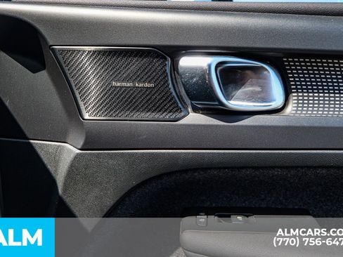Used 2022 Volvo XC40 P8 Recharge Ultimate image 52
