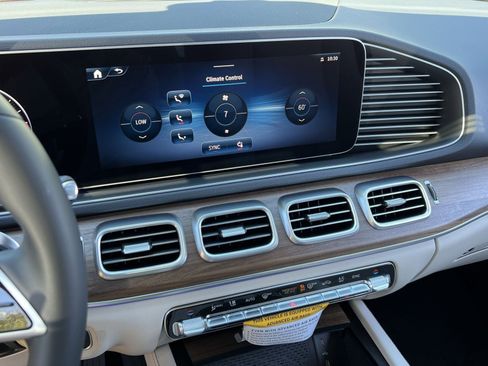 New 2026 Mercedes-Benz GLE 580 4MATIC image 19