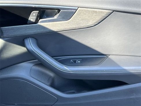 Used 2022 Audi A4 2.0T Premium Plus image 34