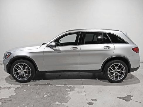 Certified 2020 Mercedes-Benz GLC 300 4MATIC image 4