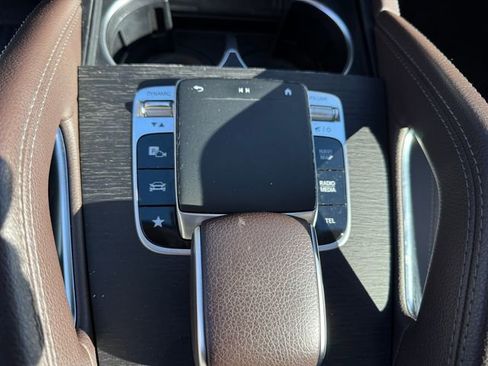 Used 2020 Mercedes-Benz GLE 350 4MATIC image 21